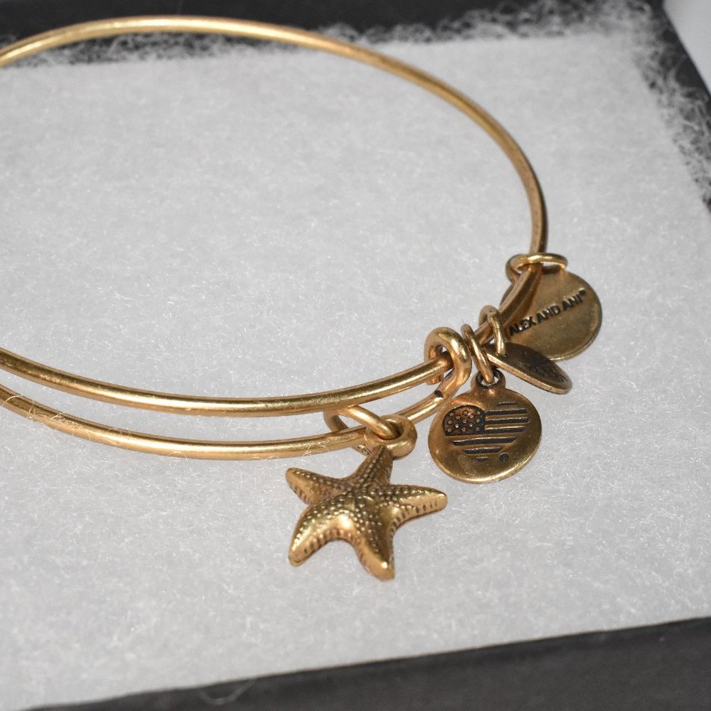 Alex and Ani : Starfish Charm Bangle - Rafaelian Gold
